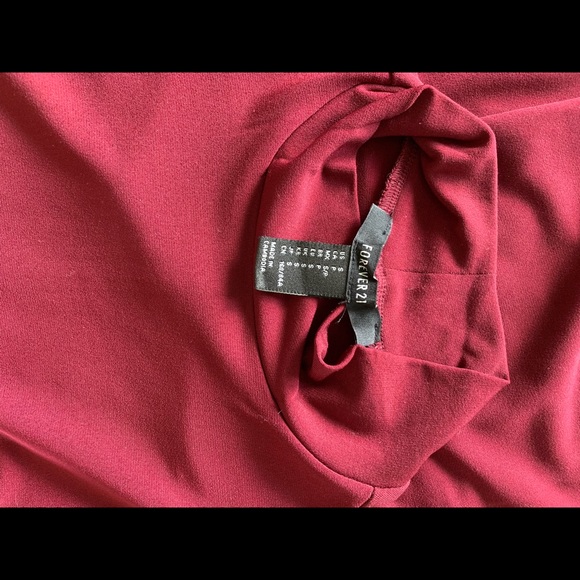 Wine colored midi dress - Picture 2 of 3